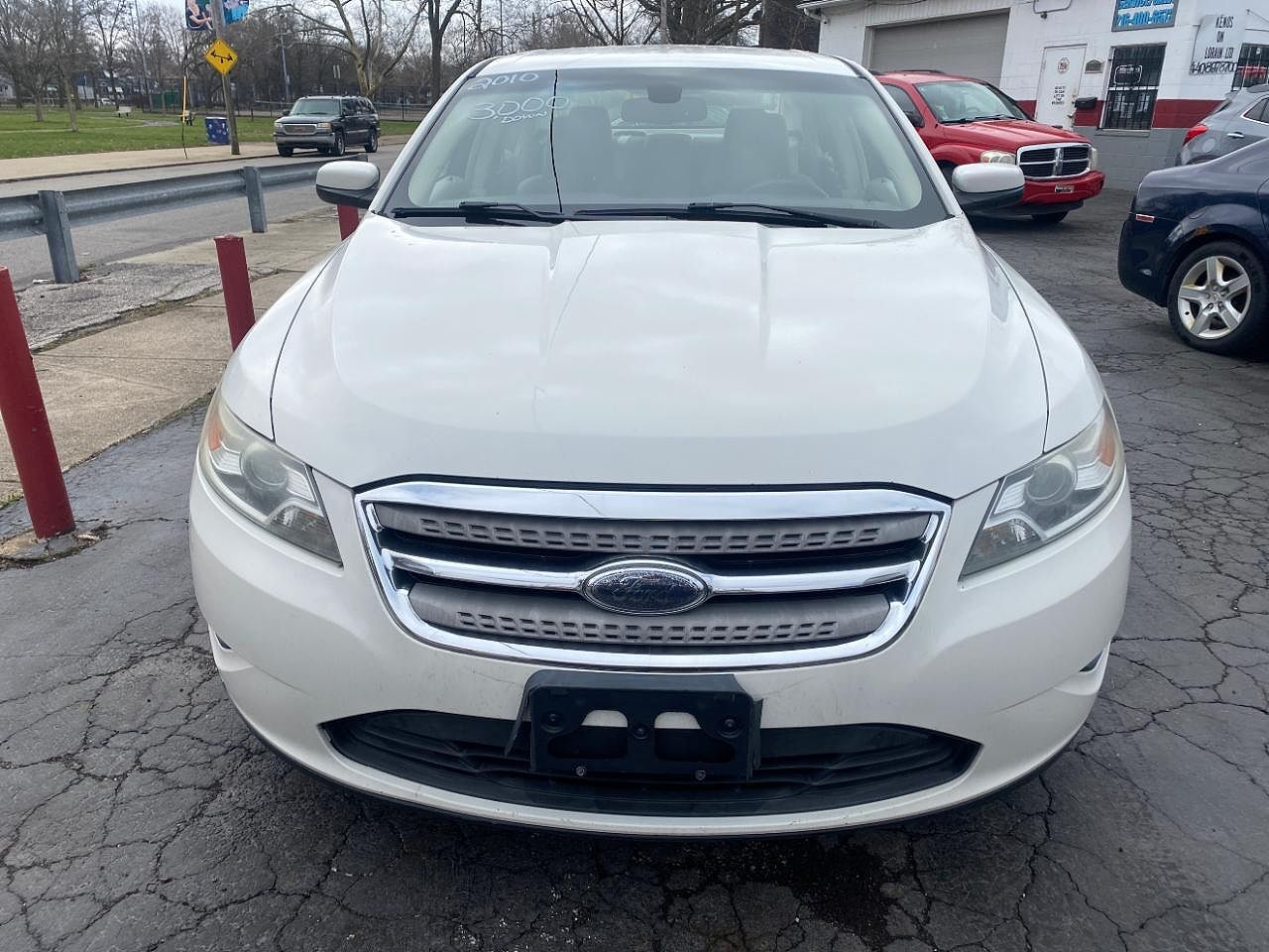 2010 FORD Taurus