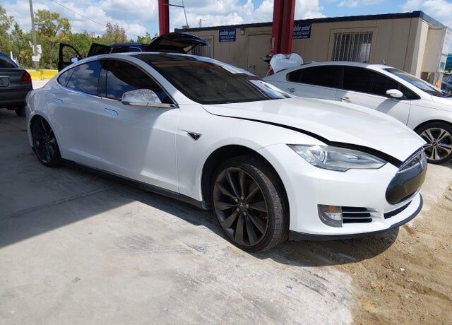 2013 TESLA Model S