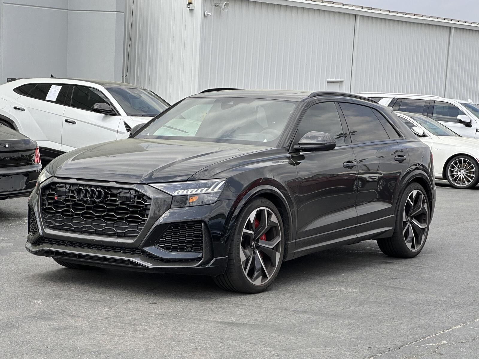 2024 AUDI RS Q8