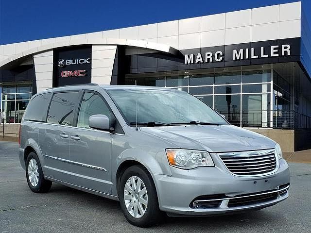 2016 CHRYSLER Town and Country