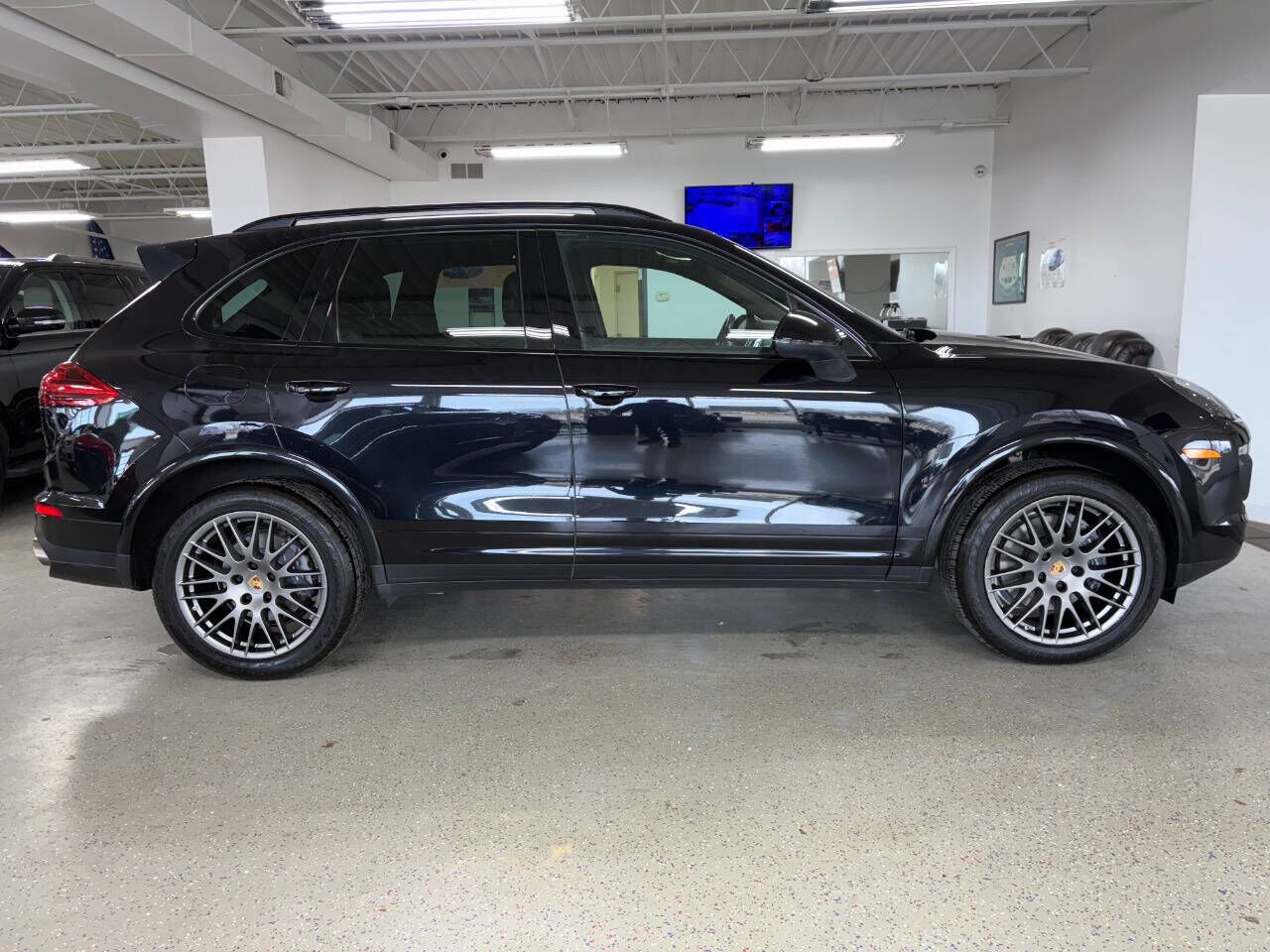 2017 PORSCHE Cayenne
