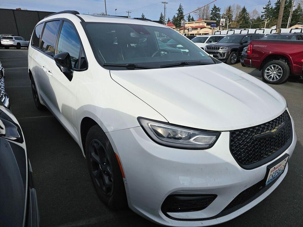 2023 CHRYSLER Pacifica