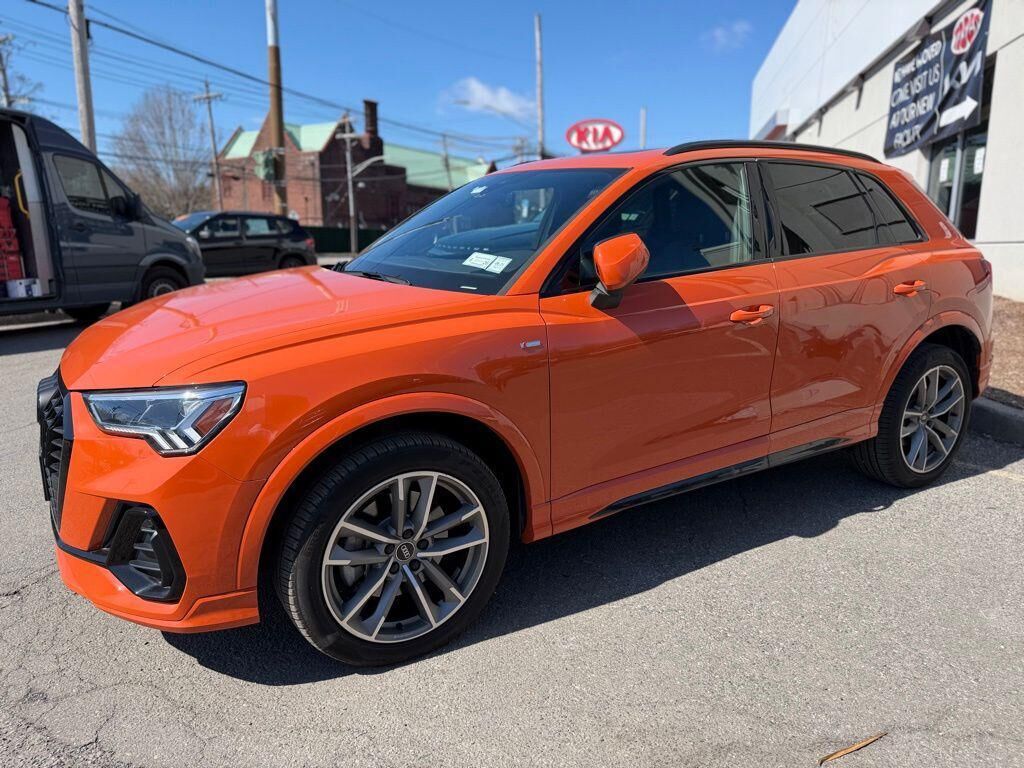 2022 AUDI Q3