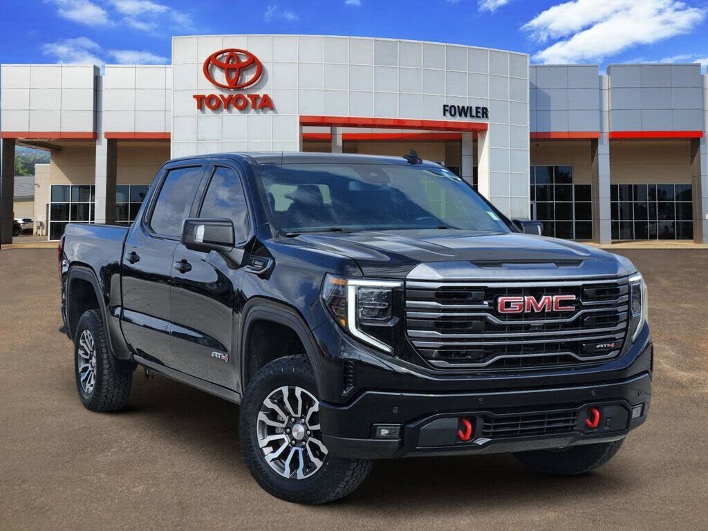 2023 GMC Sierra