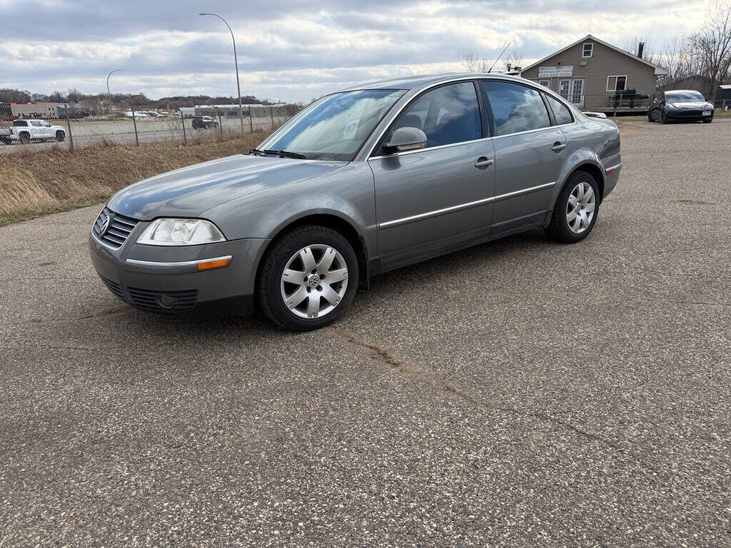 2005 VOLKSWAGEN Passat