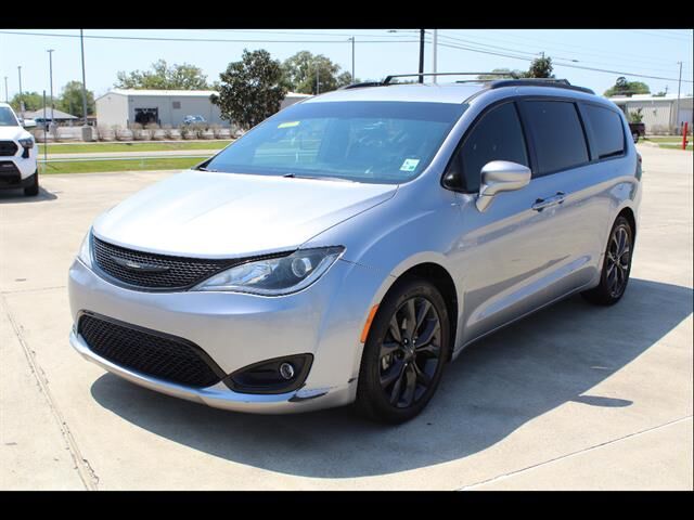 2019 CHRYSLER Pacifica