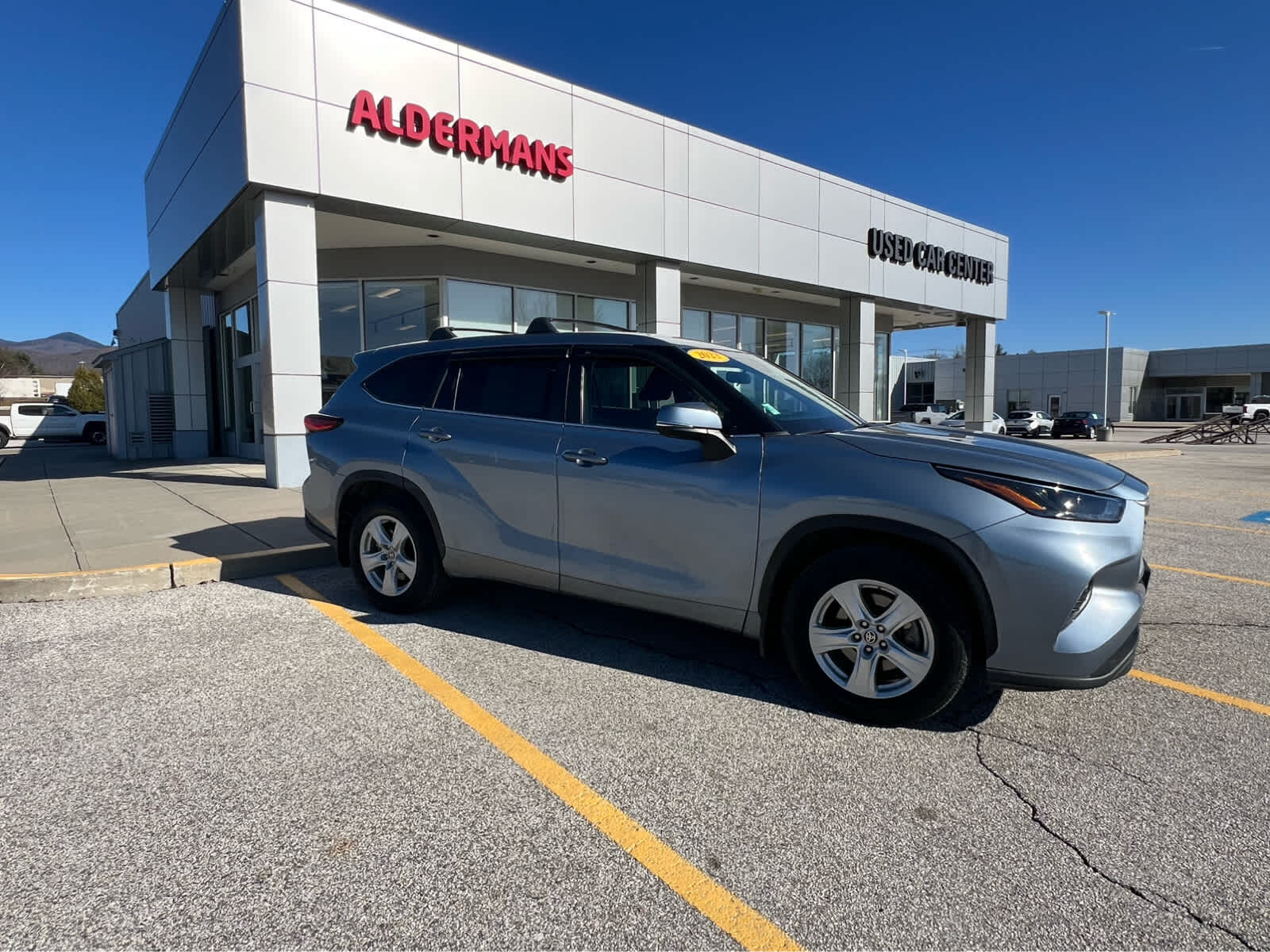 2023 TOYOTA Highlander