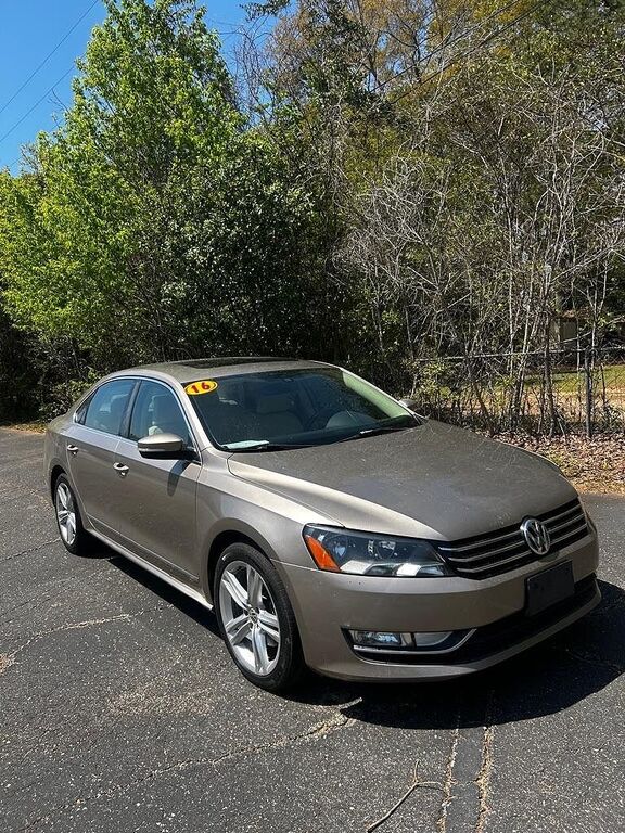 2015 VOLKSWAGEN Passat
