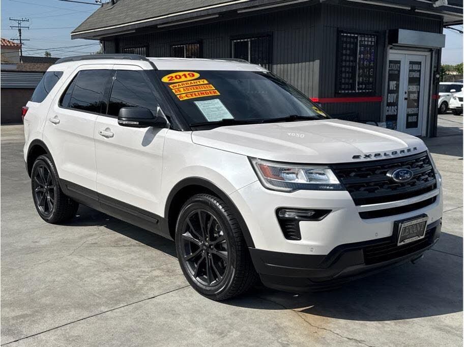 2019 FORD Explorer