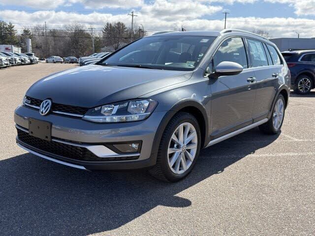 2018 VOLKSWAGEN Golf Alltrack