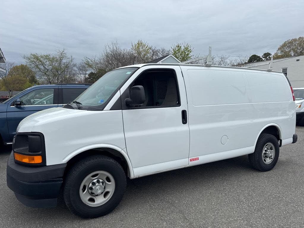 2017 CHEVROLET Express