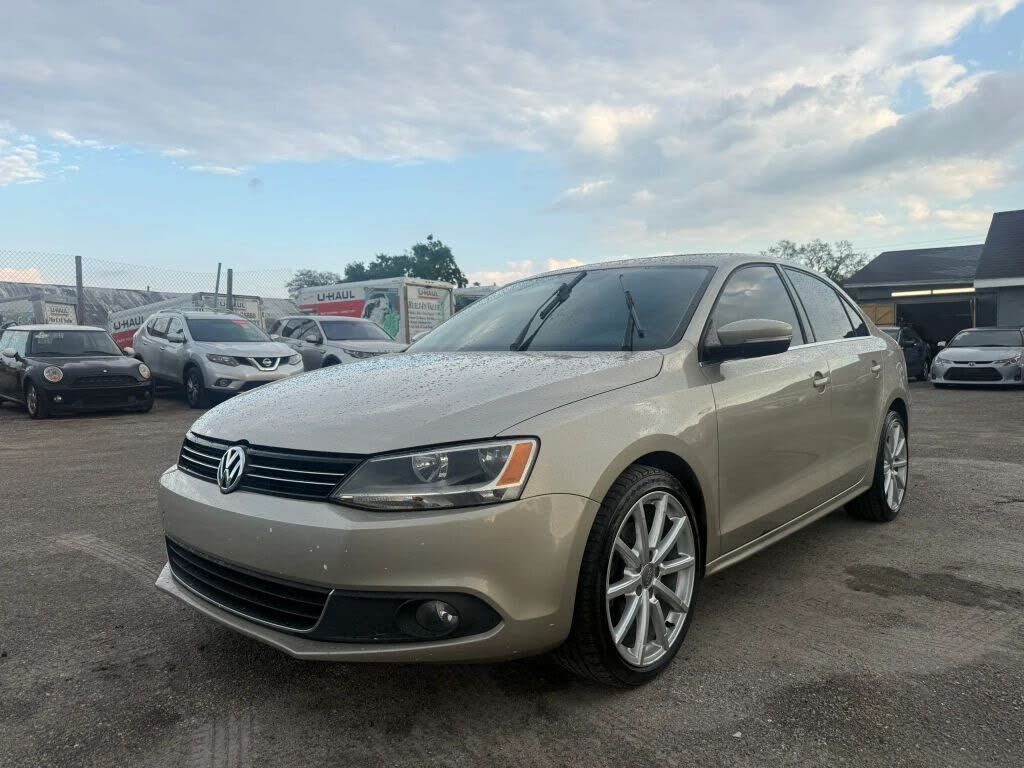 2013 VOLKSWAGEN Jetta