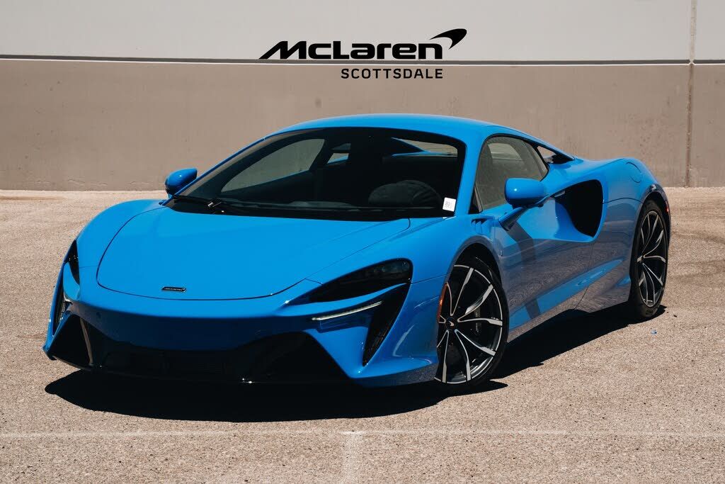 2023 MCLAREN ARTURA