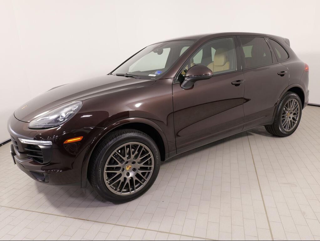 2017 PORSCHE Cayenne