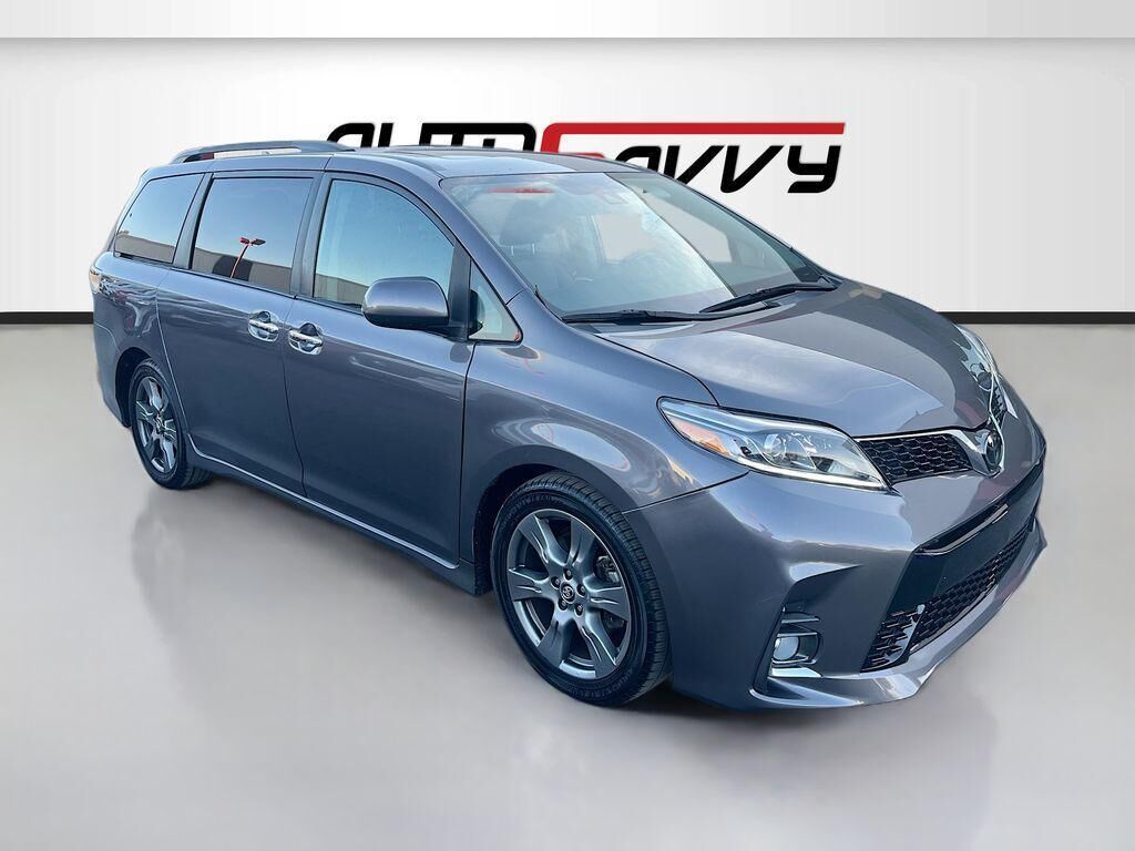 2020 TOYOTA Sienna