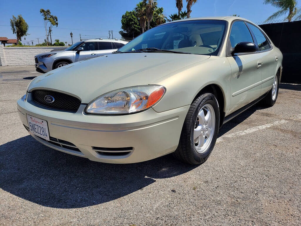 2006 FORD Taurus