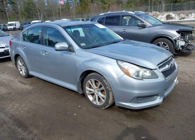 2013 SUBARU Legacy