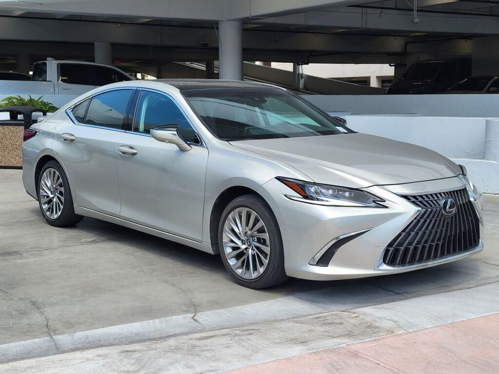 2023 LEXUS ES