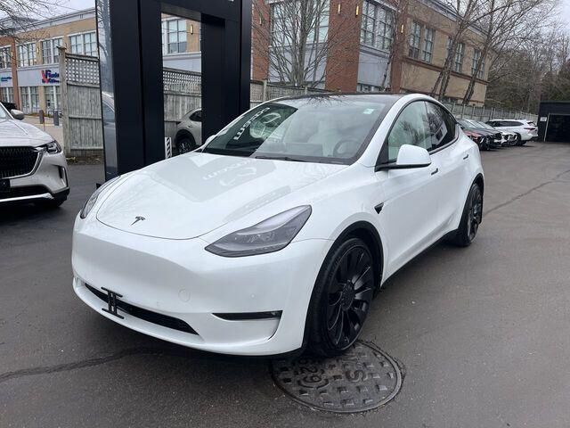 2022 TESLA Model Y
