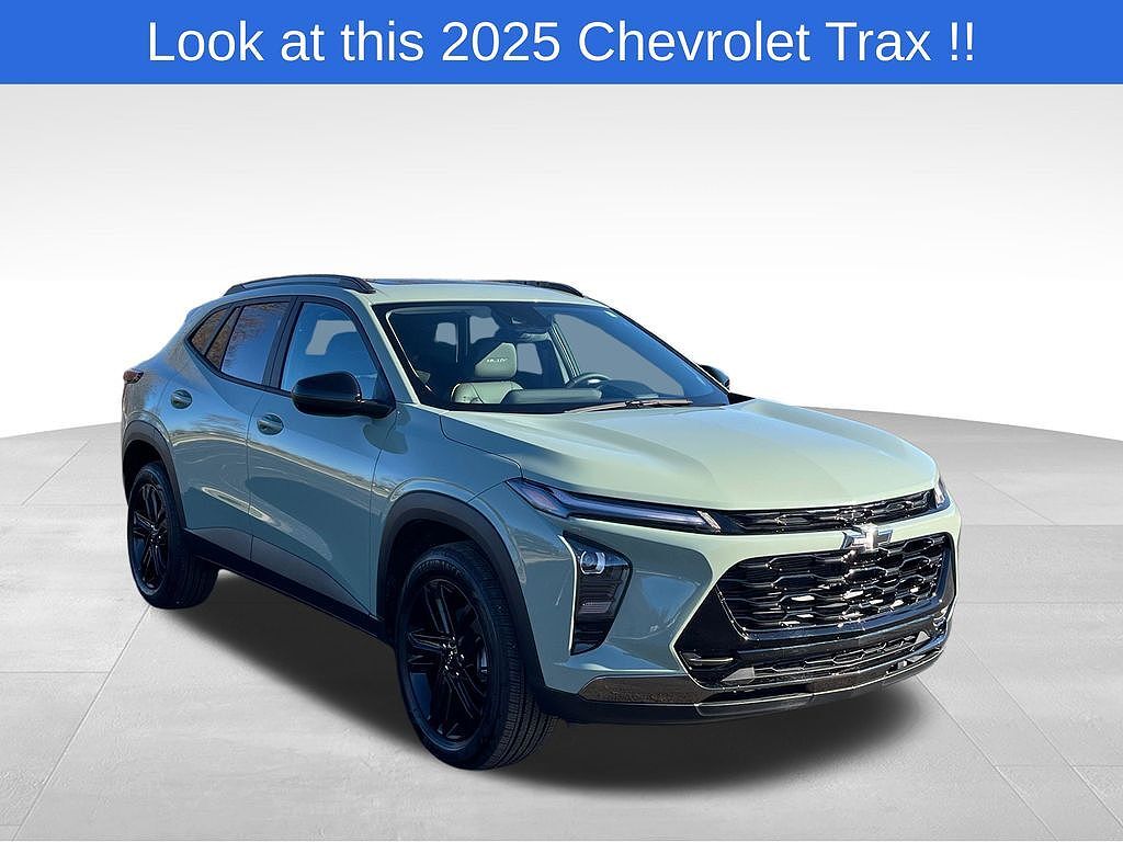 2025 CHEVROLET Trax