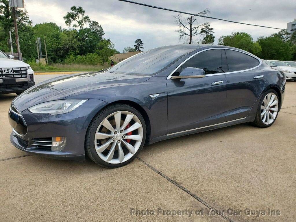 2015 TESLA Model S