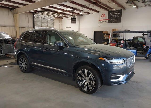 2025 VOLVO XC90