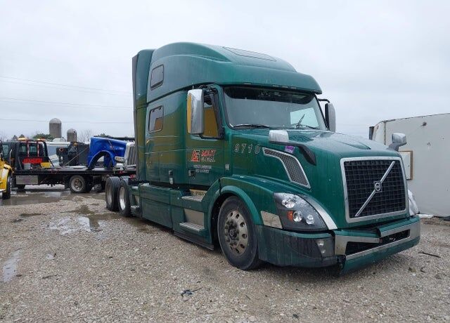 2017 VOLVO TRUCK VNL