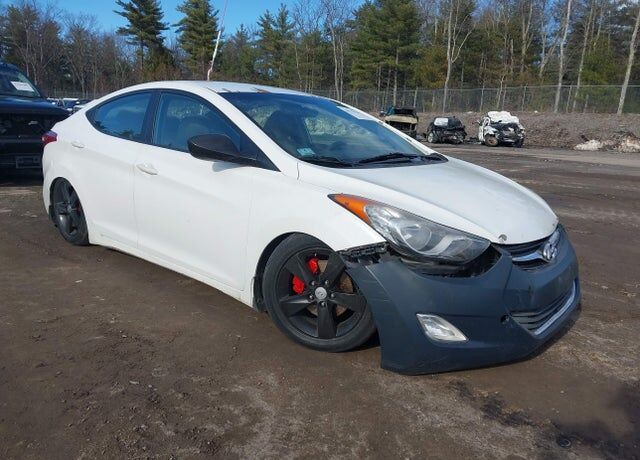 2012 HYUNDAI Elantra