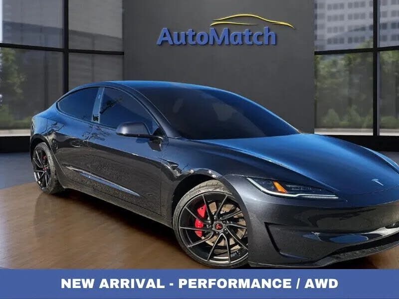 2025 TESLA Model 3