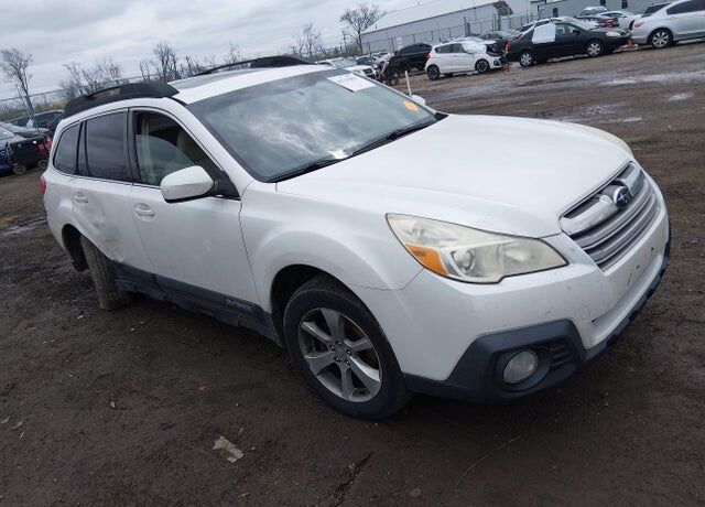 2013 SUBARU Outback