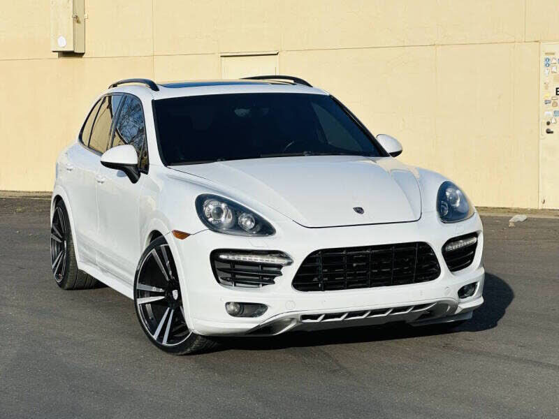 2013 PORSCHE Cayenne