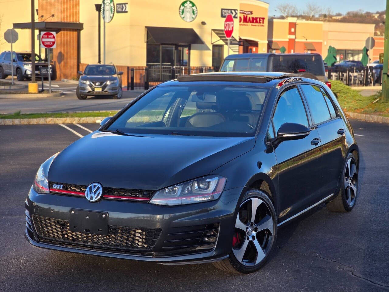 2016 VOLKSWAGEN Golf GTI