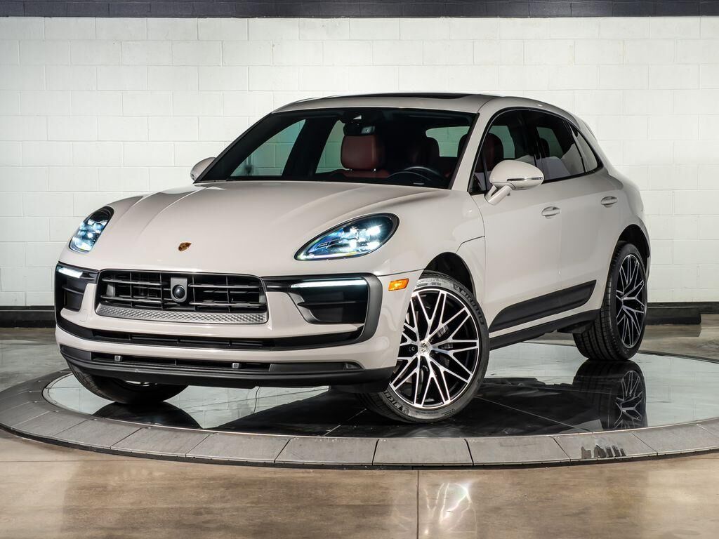 2024 PORSCHE Macan