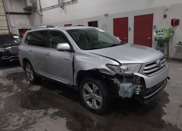 2013 TOYOTA Highlander