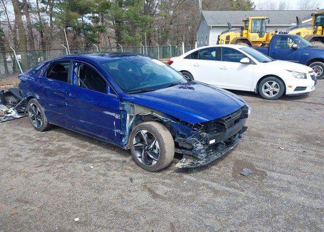 2021 HYUNDAI Elantra