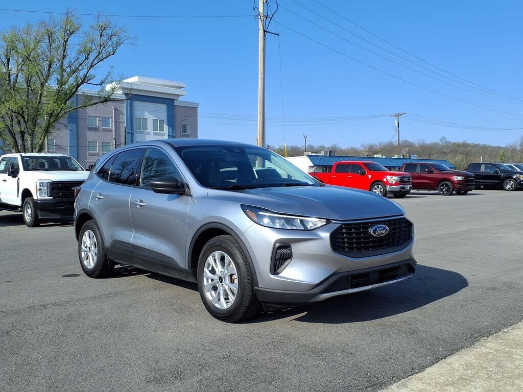 2023 FORD Escape