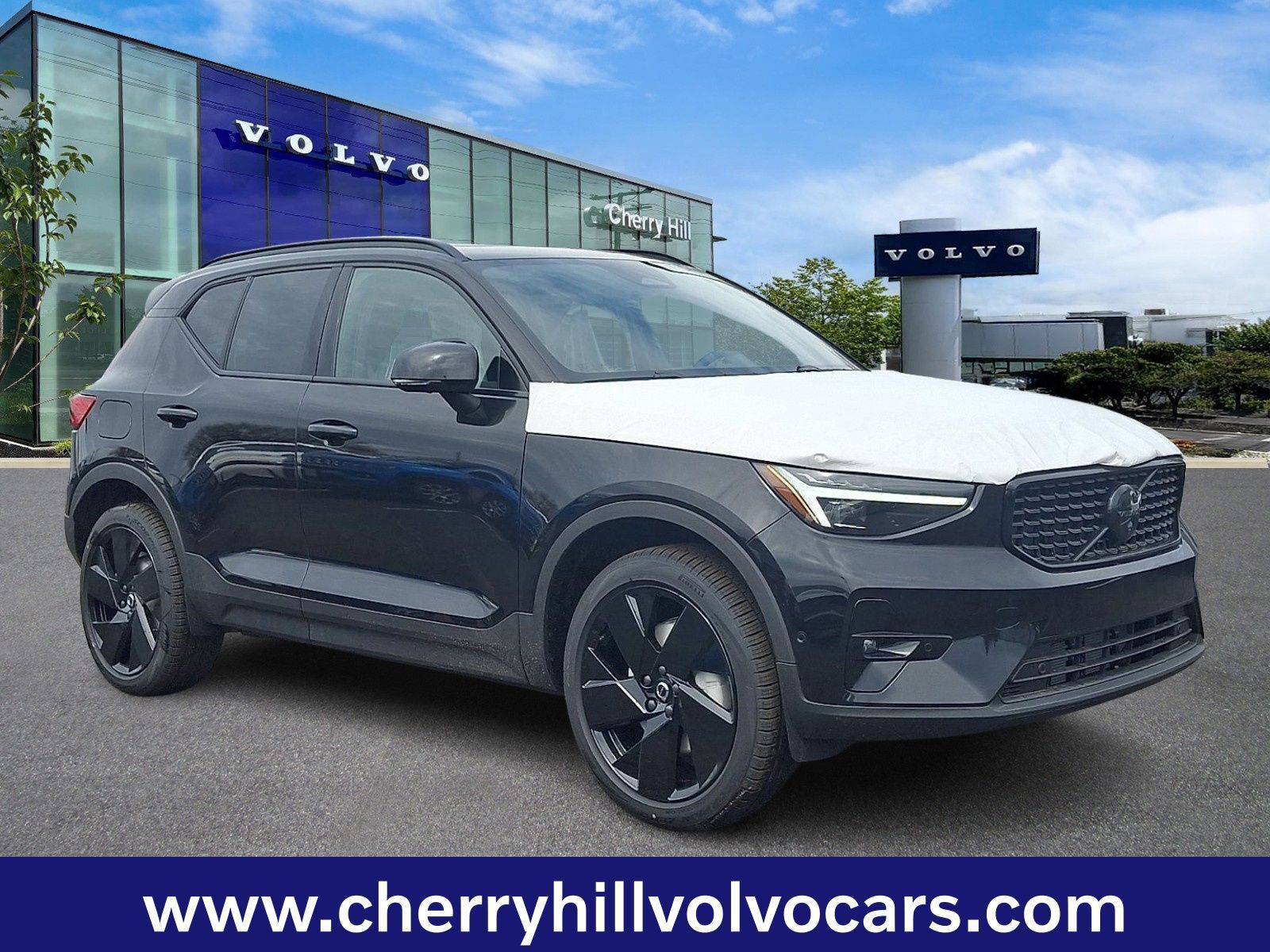 2026 VOLVO XC40