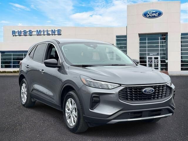 2024 FORD Escape
