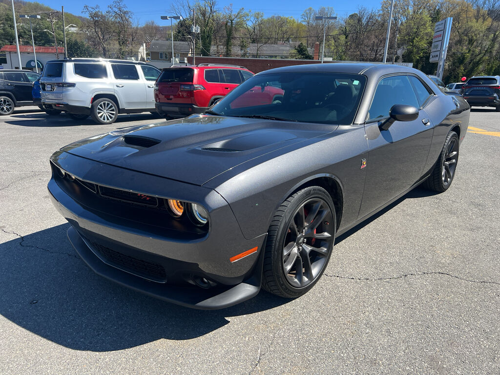 2021 DODGE Challenger
