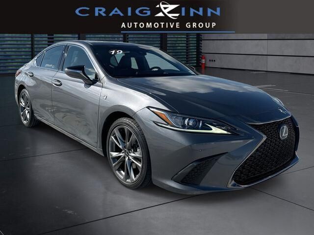 2019 LEXUS ES
