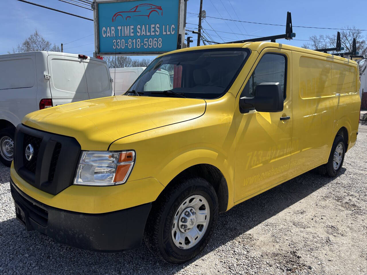2017 NISSAN NV