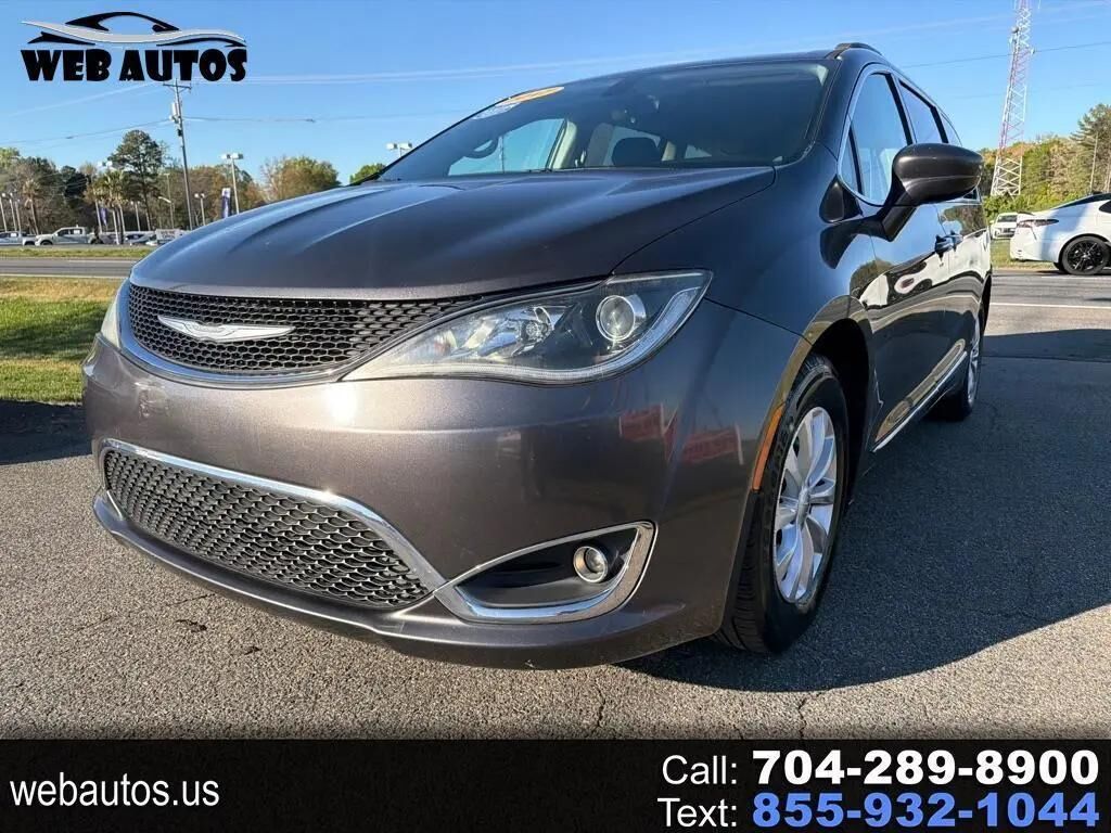 2017 CHRYSLER Pacifica