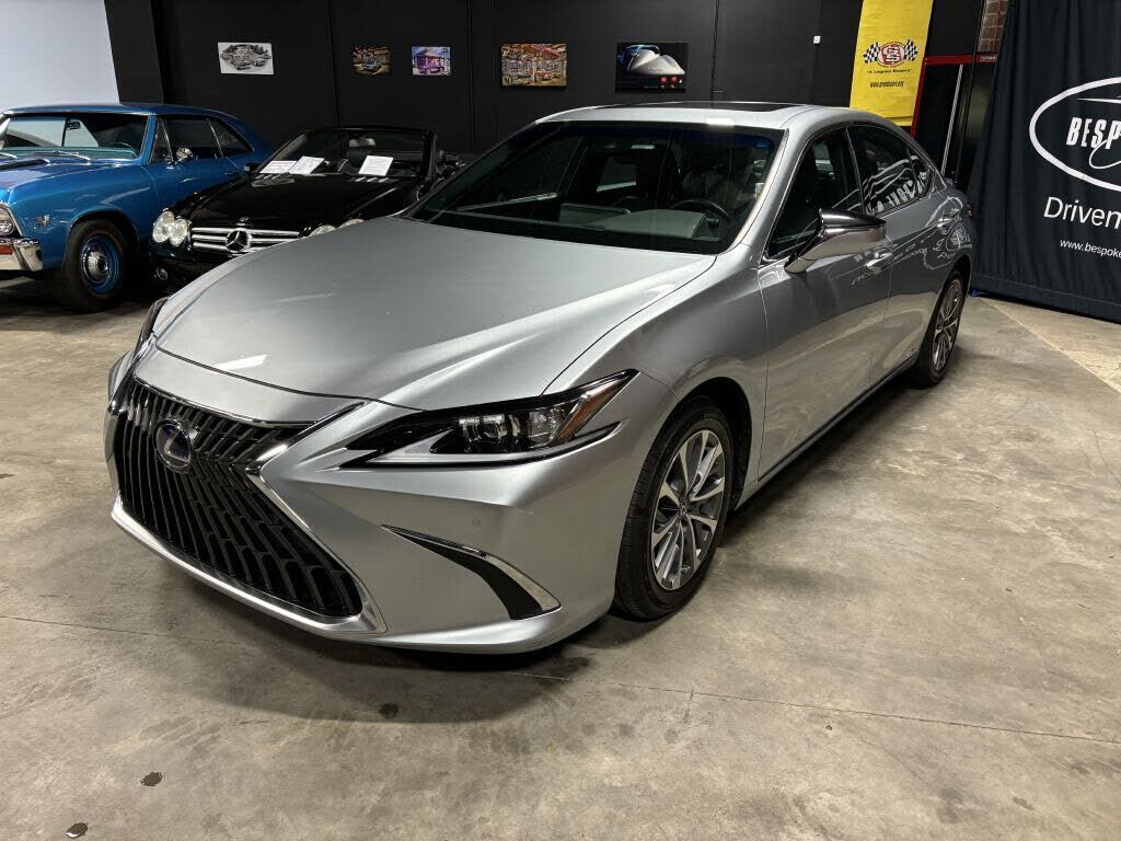 2022 LEXUS ES