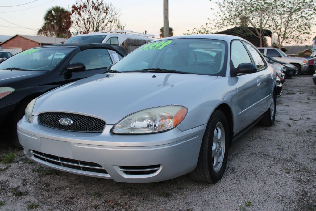 2005 FORD Taurus