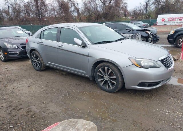 2014 CHRYSLER 200