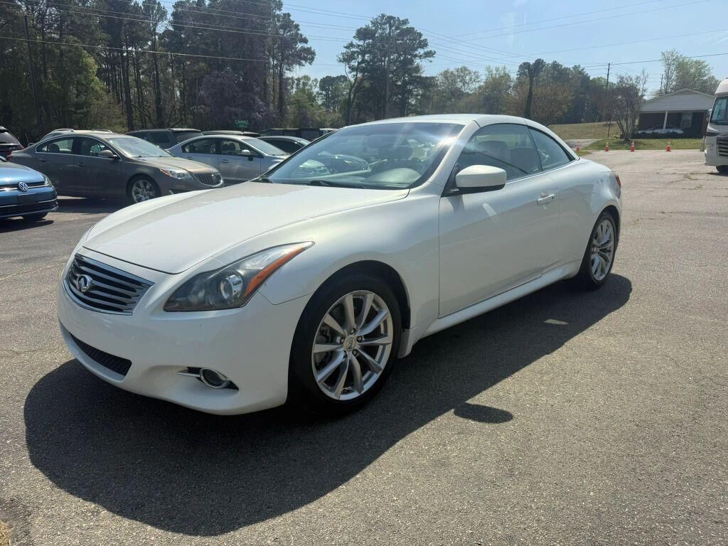 2011 INFINITI G37
