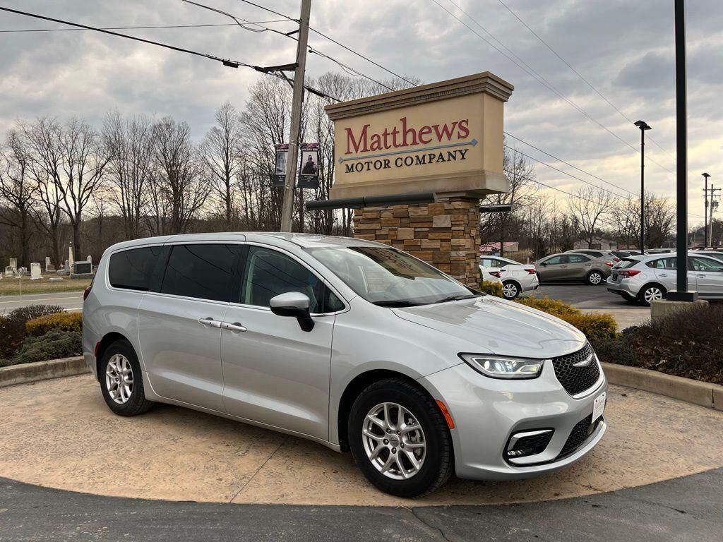 2023 CHRYSLER Pacifica