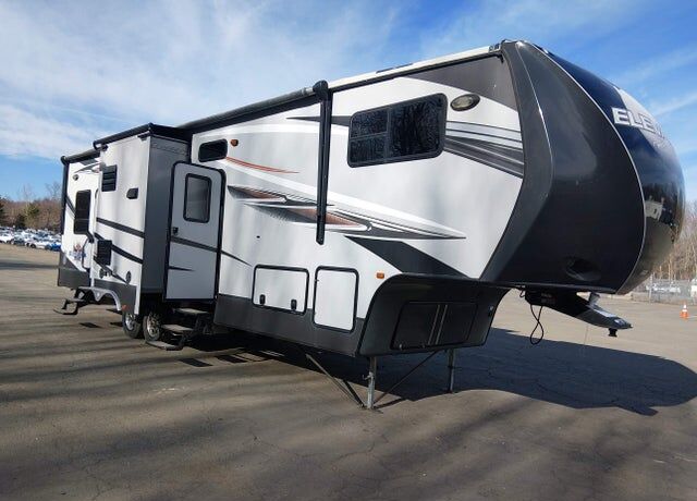 2014 DS CORP DBA CROSSROADS RV DS Corp dba Crossroads RV
