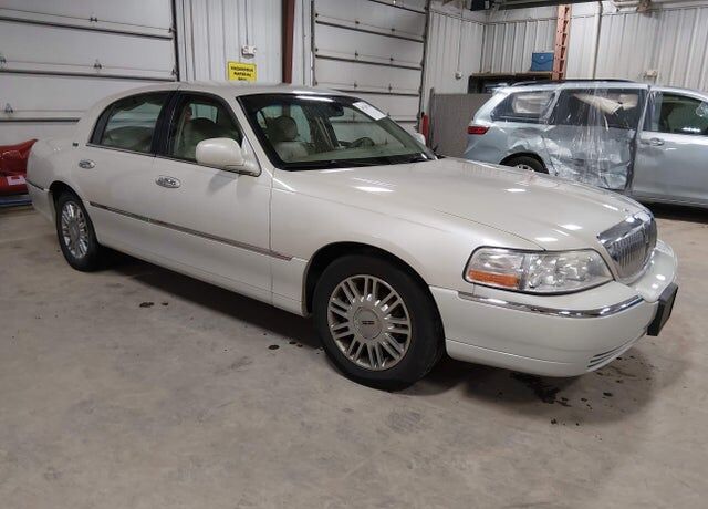 2007 LINCOLN Town Car