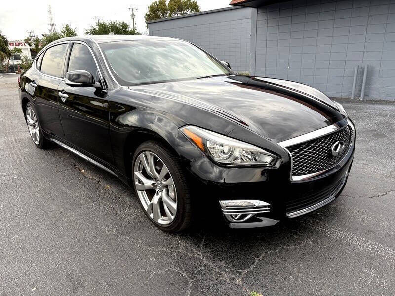 2017 INFINITI Q70L